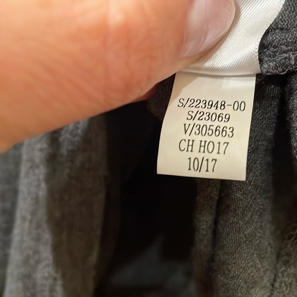 ATHLETA THREADLIGHT LONG SLEEVE RELAXED SIDE SLIT long sleeve, Small - Picture 7 of 8